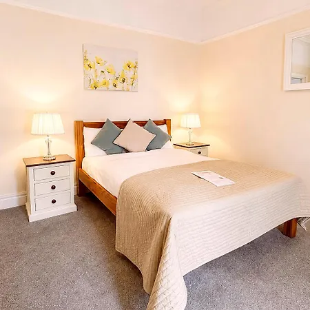Donnybrook Townhouse *